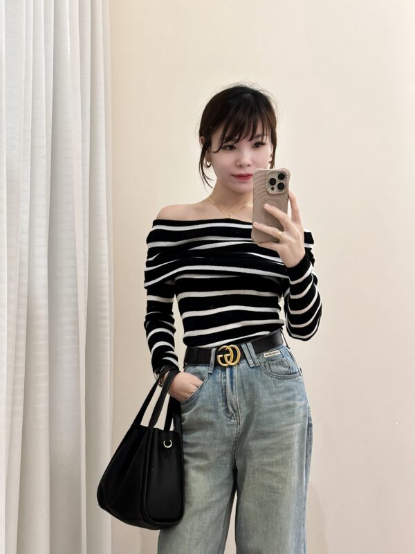 Hannah Bare Knit Top 6610
