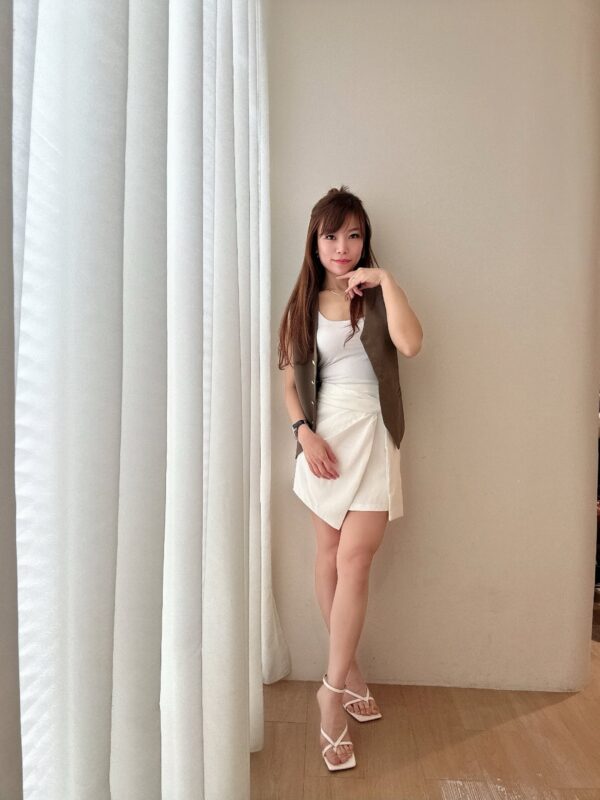 Kiana Gold Button Vest - Image 5