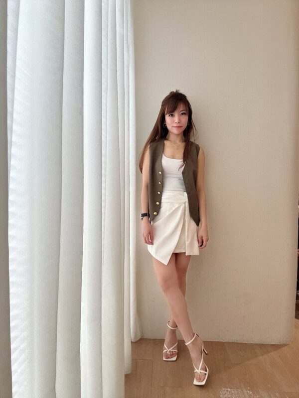 Kiana Gold Button Vest - Image 4