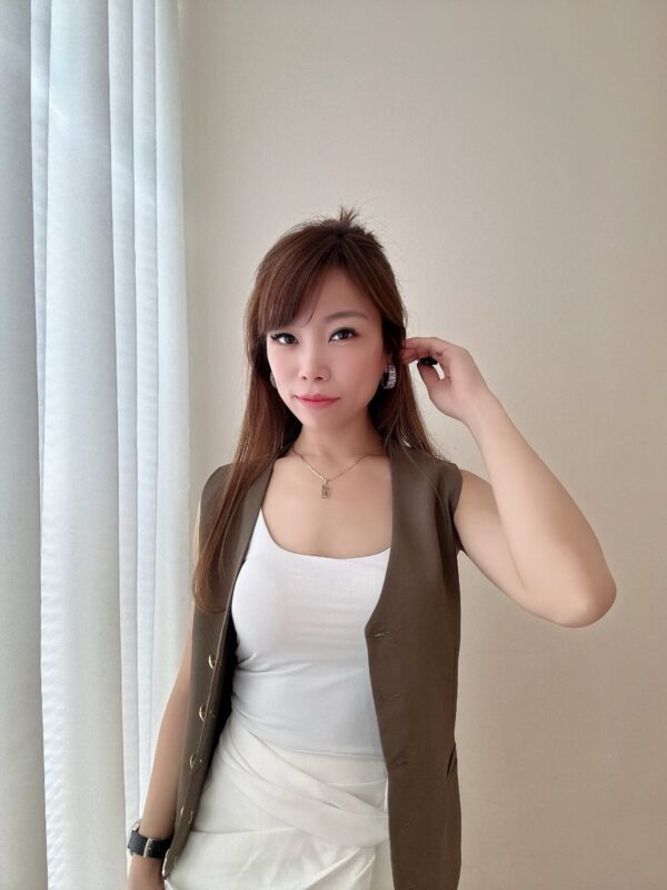Kiana Gold Button Vest - Image 3