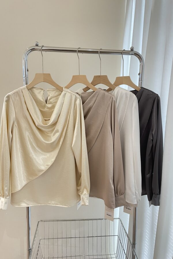 Kassey Silky Ruffle Top 8935