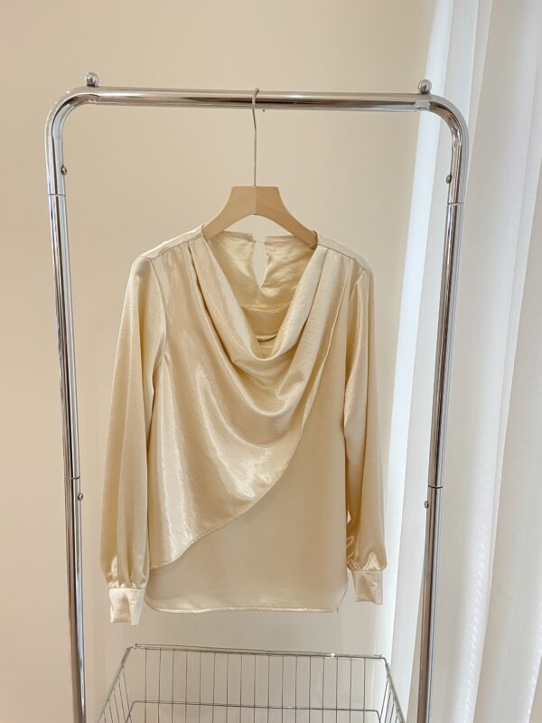 Kassey Silky Ruffle Top 8935 - Image 2